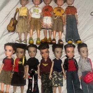 *BRATZ BOYZ* BIG LOT OF 12 + clothes & shoes